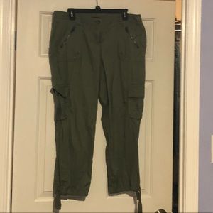 New York and Co Capri